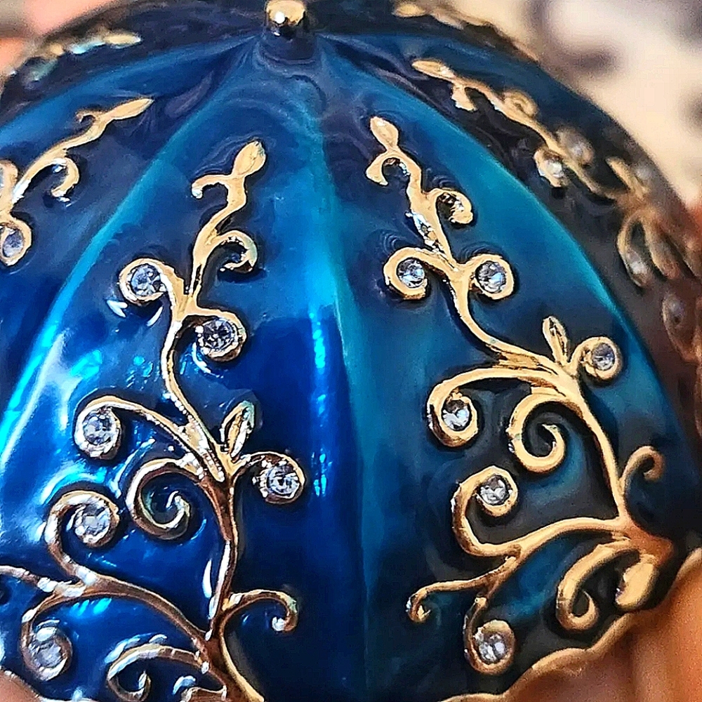 Swarvoski Crystals Keren Kopal blue Umbrella Trinket Box - Magnetic,  Authentic